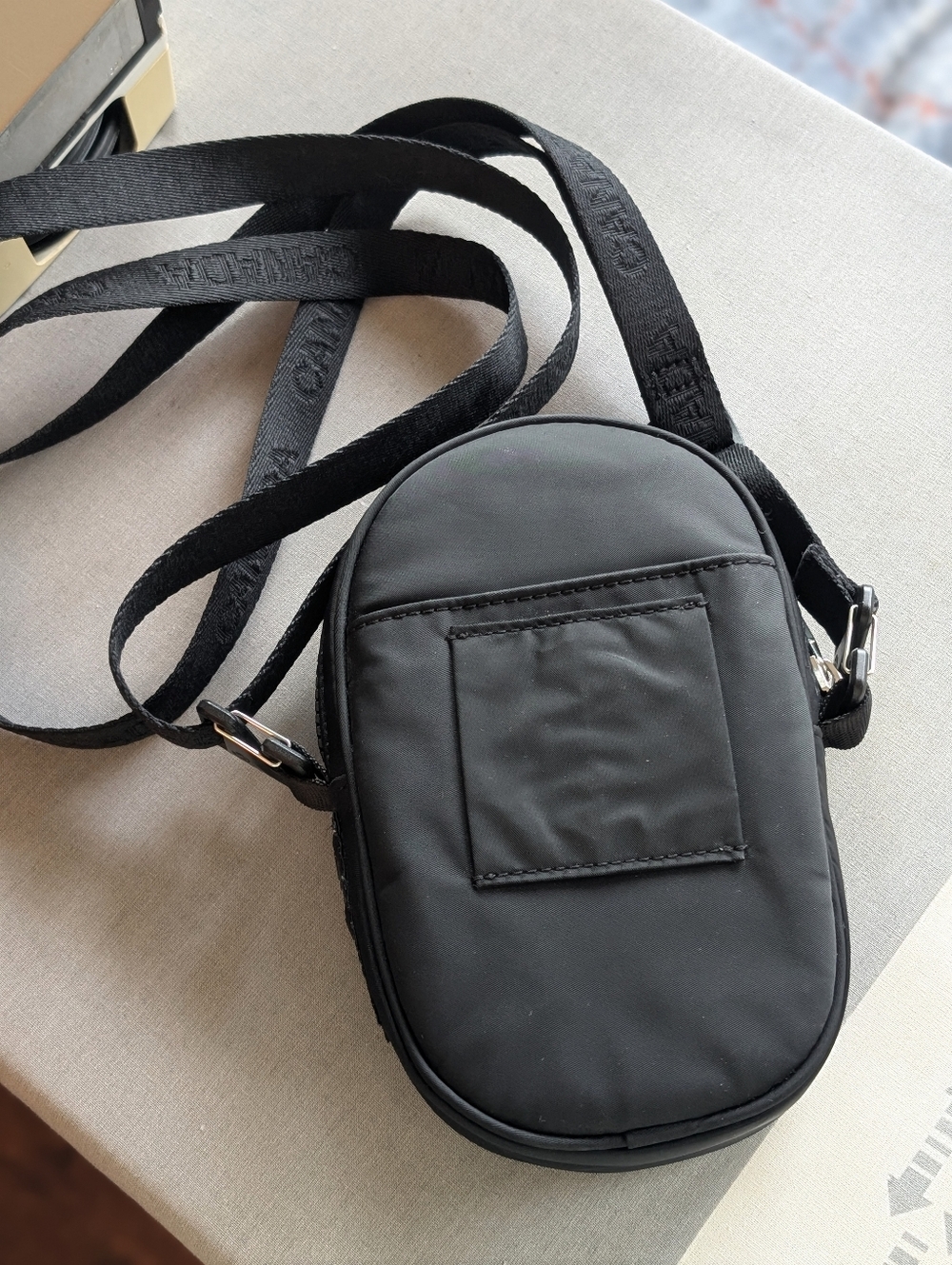 Lululemon ✨LIMITED EDITION ✨Team Canada Olympic 2022 Legacy Crossbody Bag - Picture 2 of 8